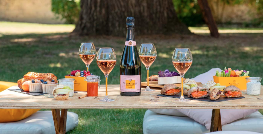 veuve clicquot rosé champagne